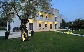 Villa Rodelia 1